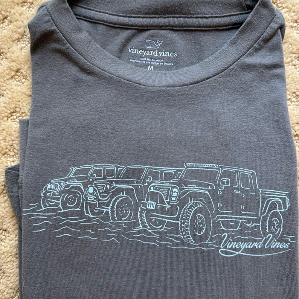 Vineyard Vines boys size medium long sleeve shirt